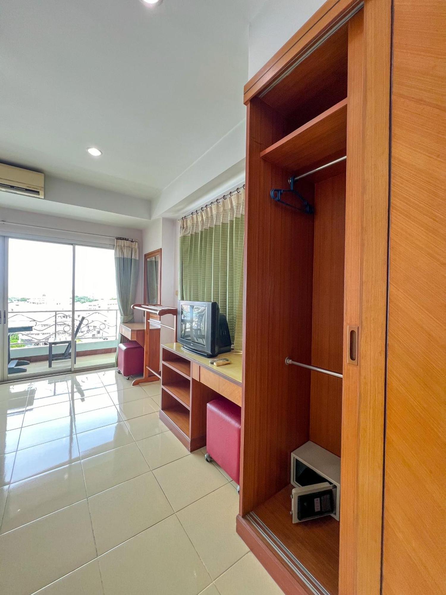 Pattara Mansion พัทยา Hotel Pattaya Exterior photo